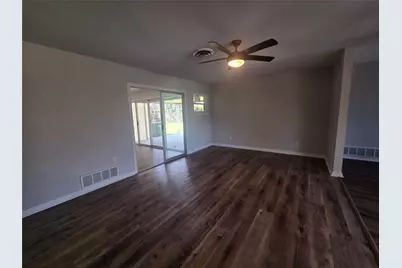 5801 Wedgworth Road, Fort Worth, TX 76133 - Photo 7