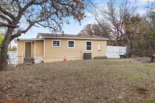 5800 Truman Dr, Fort Worth, TX 76112 - Photo 9