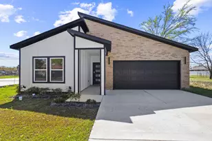 121 Loon Bay Dr, Gun Barrel City, TX 75156 - Photo 1