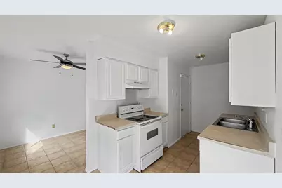 130 Astoria Drive, Cedar Hill, TX 75104 - Photo 7