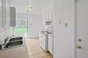 130 Astoria Dr, Cedar Hill, TX 75104 - Photo 9