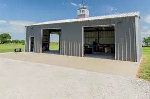 121 County Rd 2571, Alvord, TX 76225 - Photo 37