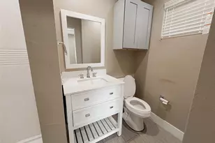 301 E Brockett St, Sherman, TX 75090 - Photo 9