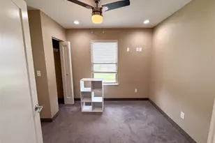 301 E Brockett St, Sherman, TX 75090 - Photo 15