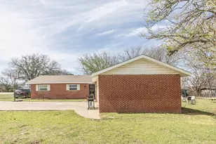 809 E Hwy 82, Nocona, TX 76255 - Photo 5