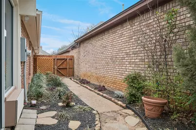 3216 Village Oak Drive, Arlington, TX 76017 - Photo 31