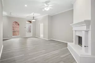 3216 Village Oak Dr, Arlington, TX 76017 - Photo 9