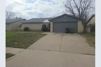 1716 Briar Meadow Drive, Arlington, TX 76014 - Photo 1