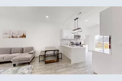 828 Indian Drive, Granbury, TX 76048 - Photo 5