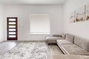 828 Indian Dr, Granbury, TX 76048 - Photo 3