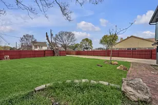 8905 La Prada Dr, Dallas, TX 75228 - Photo 33