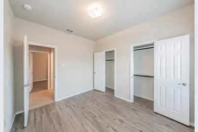 643 Alexander Street, Grand Prairie, TX 75051 - Photo 27