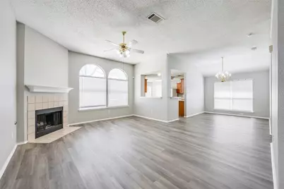 6431 St Leonard Drive, Arlington, TX 76001 - Photo 5