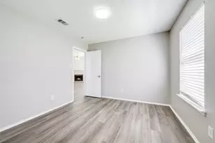 6431 St Leonard Dr, Arlington, TX 76001 - Photo 25