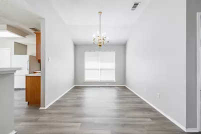 6431 St Leonard Drive, Arlington, TX 76001 - Photo 11