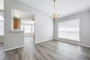 6431 St Leonard Dr, Arlington, TX 76001 - Photo 13