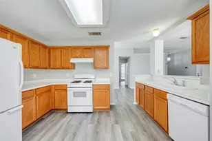 6431 St Leonard Dr, Arlington, TX 76001 - Photo 19