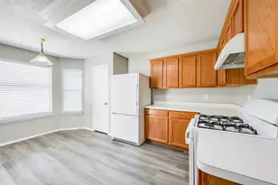 6431 St Leonard Dr, Arlington, TX 76001 - Photo 17