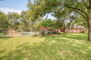 7405 Fox Fire Ct, Granbury, TX 76049 - Photo 37
