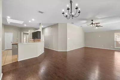 121 Wooded Creek Drive, Red Oak, TX 75154 - Photo 9