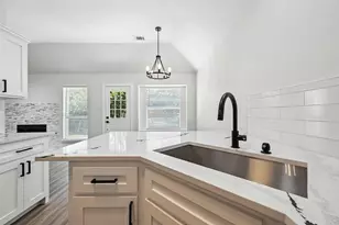 8016 Adcock Ct, Fort Worth, TX 76137 - Photo 15