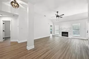 8016 Adcock Ct, Fort Worth, TX 76137 - Photo 7