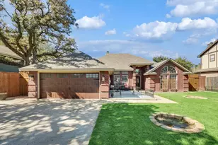 7021 Cook Cir, North Richland Hills, TX 76182 - Photo 1