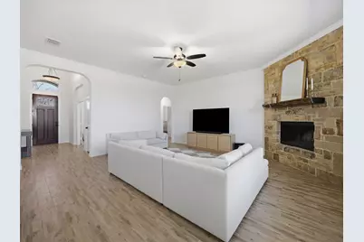 431 Tristin Lane, Waxahachie, TX 75167 - Photo 9