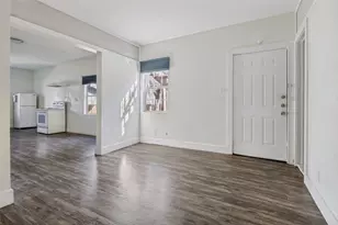 735 W 10th St, Dallas, TX 75208 - Photo 5