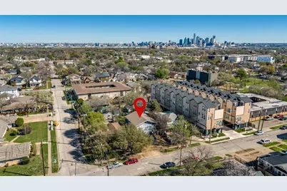 735 W 10th Street, Dallas, TX 75208 - Photo 1