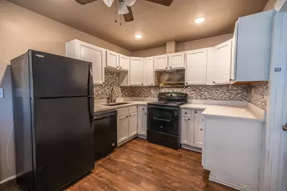203 W Purdom Avenue, Alvarado, TX 76009 - Photo 1
