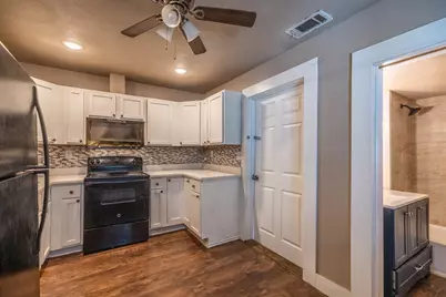 203 W Purdom Avenue, Alvarado, TX 76009 - Photo 9