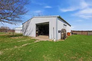 2376 Ripy Rd, Krum, TX 76249 - Photo 35