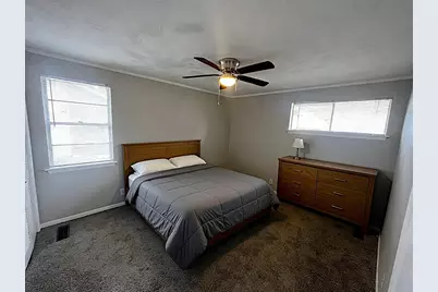 3717 Cranston Court E, Irving, TX 75062 - Photo 5