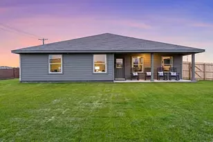 829 Loomis Trl, Justin, TX 76247 - Photo 15