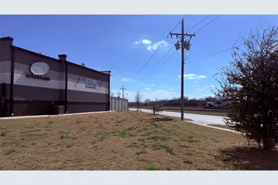 1203 S Railroad Street, Lewisville, TX 75057 - Photo 15