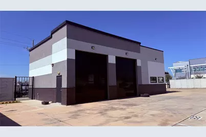 1203 S Railroad Street, Lewisville, TX 75057 - Photo 3