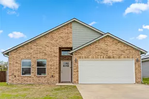 1406 Live Oak St, Sulphur Springs, TX 75482 - Photo 1