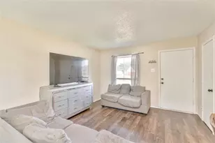 4712 Meadow Trail Dr, Dallas, TX 75236 - Photo 3