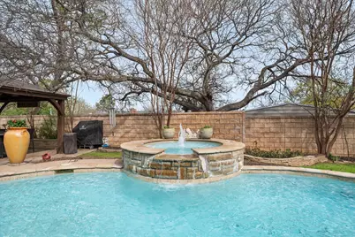 2703 Katherine Court, Dalworthington Gardens, TX 76016 - Photo 3