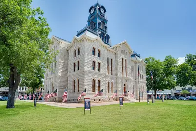 214 S Thrash Street, Granbury, TX 76048 - Photo 15