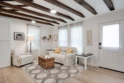 214 S Thrash Street, Granbury, TX 76048 - Photo 5