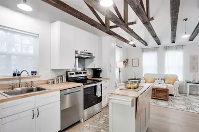 214 S Thrash Street, Granbury, TX 76048 - Photo 9