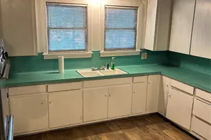 1738 Lamar Ave, Paris, TX 75460 - Photo 15