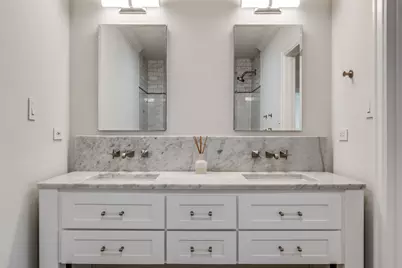 4561 Belclaire Avenue, Highland Park, TX 75205 - Photo 17