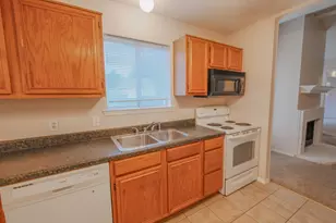 10216 Lone Eagle Ct, Fort Worth, TX 76108 - Photo 5