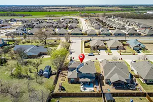 1417 St Johns Dr, Van Alstyne, TX 75495 - Photo 5