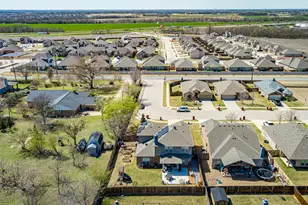 1417 St Johns Dr, Van Alstyne, TX 75495 - Photo 7