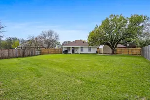 512 Oak Ridge Ct, Crowley, TX 76036 - Photo 27