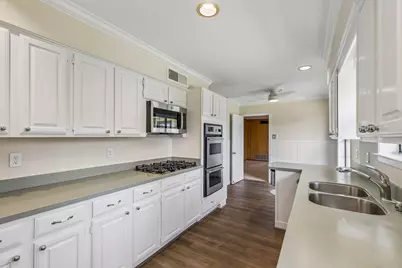 521 Huntingdon Court, Irving, TX 75061 - Photo 7